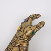 Carregar imagem no visualizador da galeria, Manopla do Thanos by Sloan Store 2019 - 12x de R$ 10,36